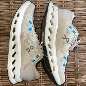 OnCloud Cloudsurfer 2 Sneakers